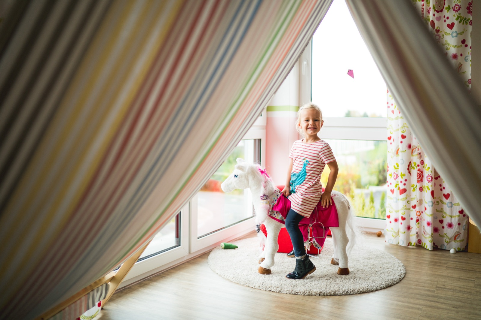 Familienshooting zuhause in Osthessen — Familie Bott bei der Home-Story